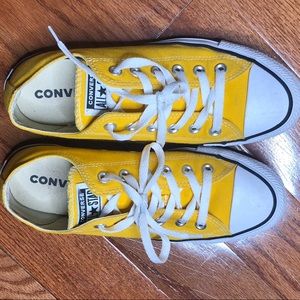 Yellow converse